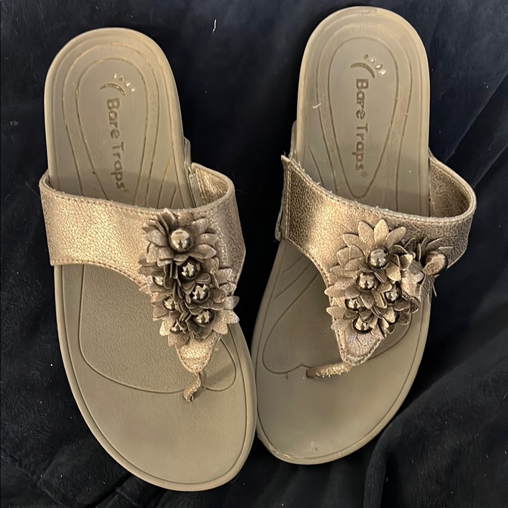 BareTraps Women's Gold Floral Sandals